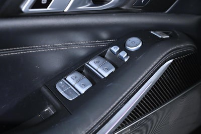 2023 BMW X7 M60i