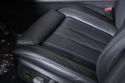 2023 BMW X7 M60i