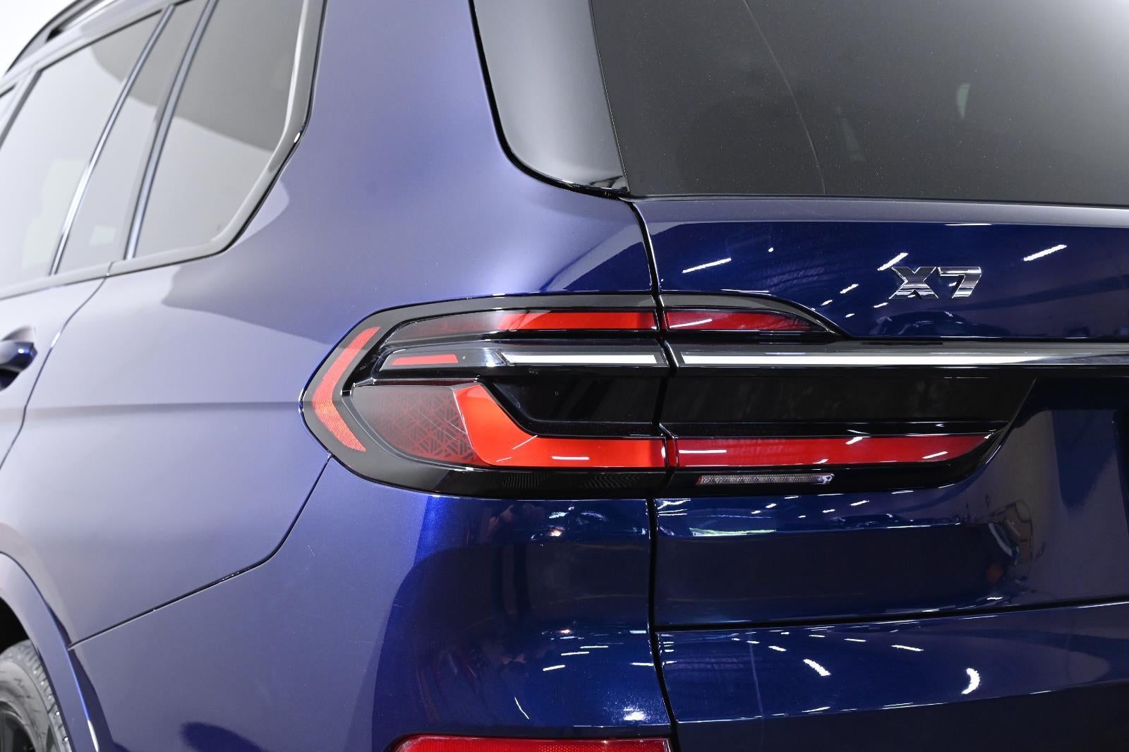 2023 BMW X7 M60i