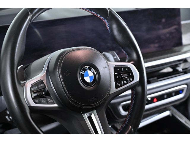 2023 BMW X7 M60i