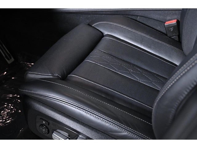 2023 BMW X7 M60i