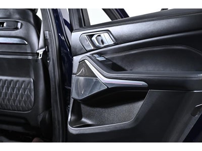 2023 BMW X7 M60i