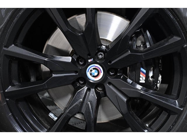 2023 BMW X7 M60i