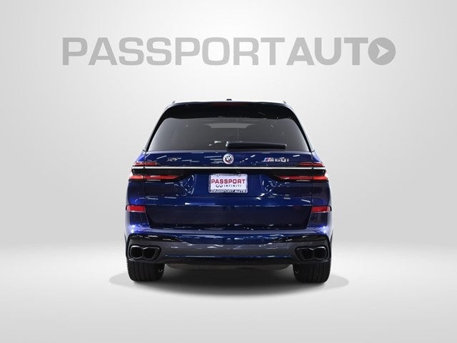 2023 BMW X7 M60i