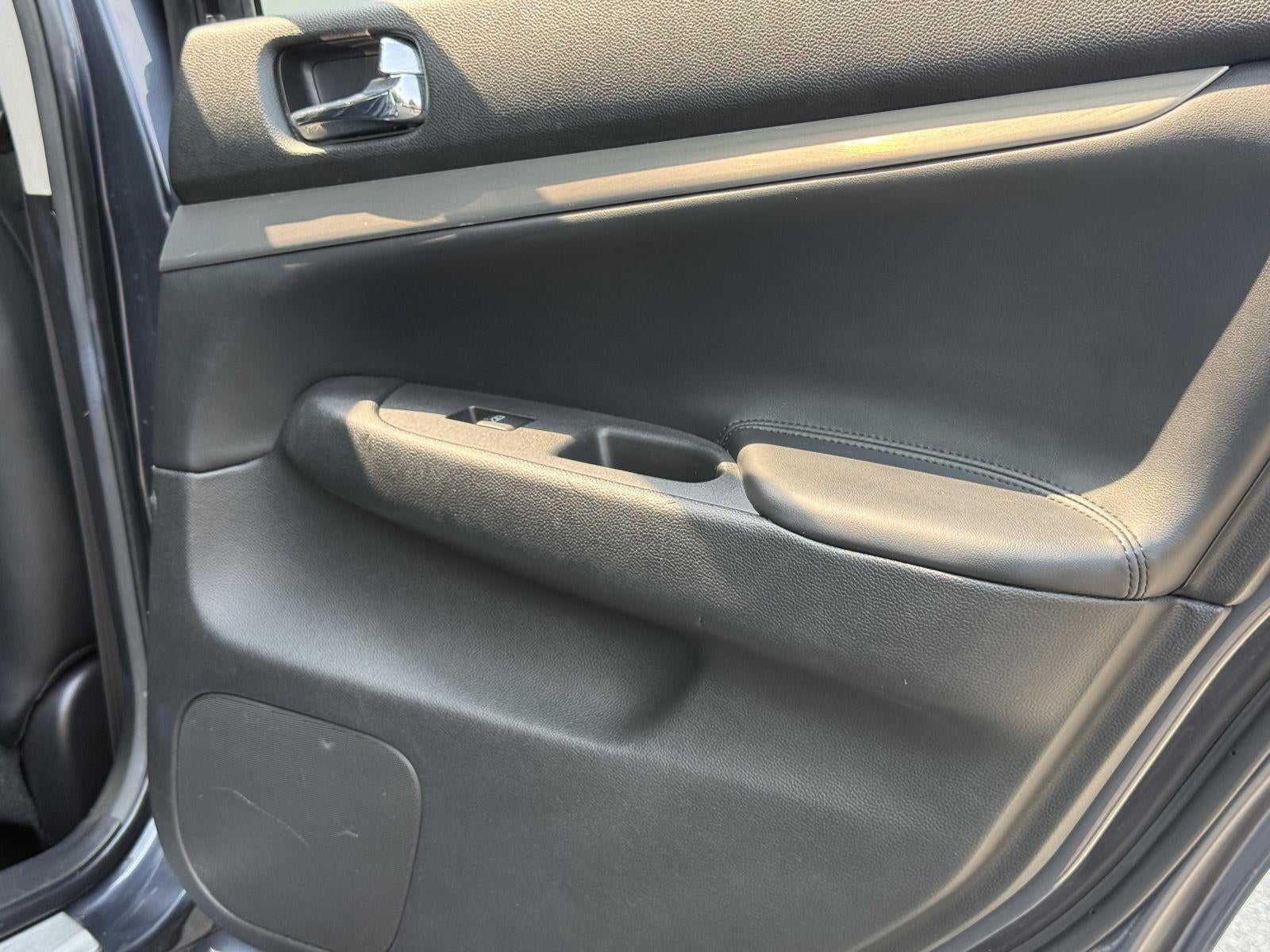 2012 INFINITI G37 Sedan x