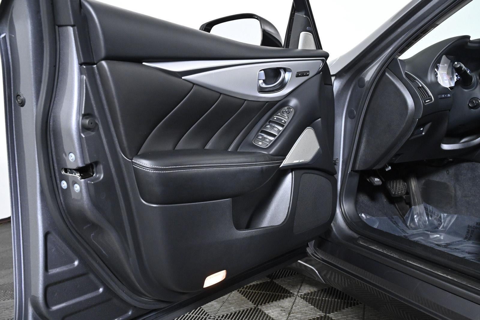 2023 INFINITI Q50 LUXE