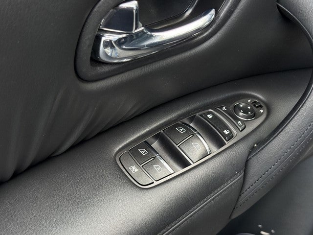 2013 INFINITI QX56 4WD 4dr