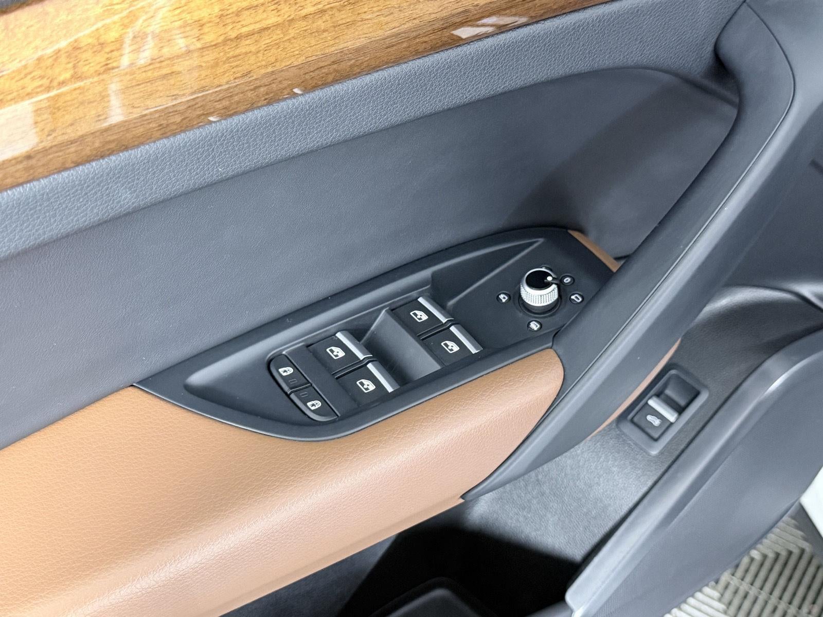 2022 Audi Q5 S line Premium