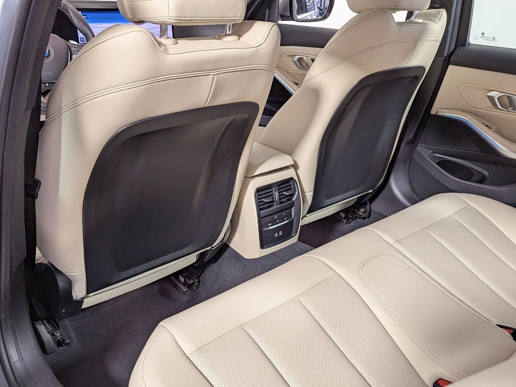 2024 BMW 3 Series 330i xDrive