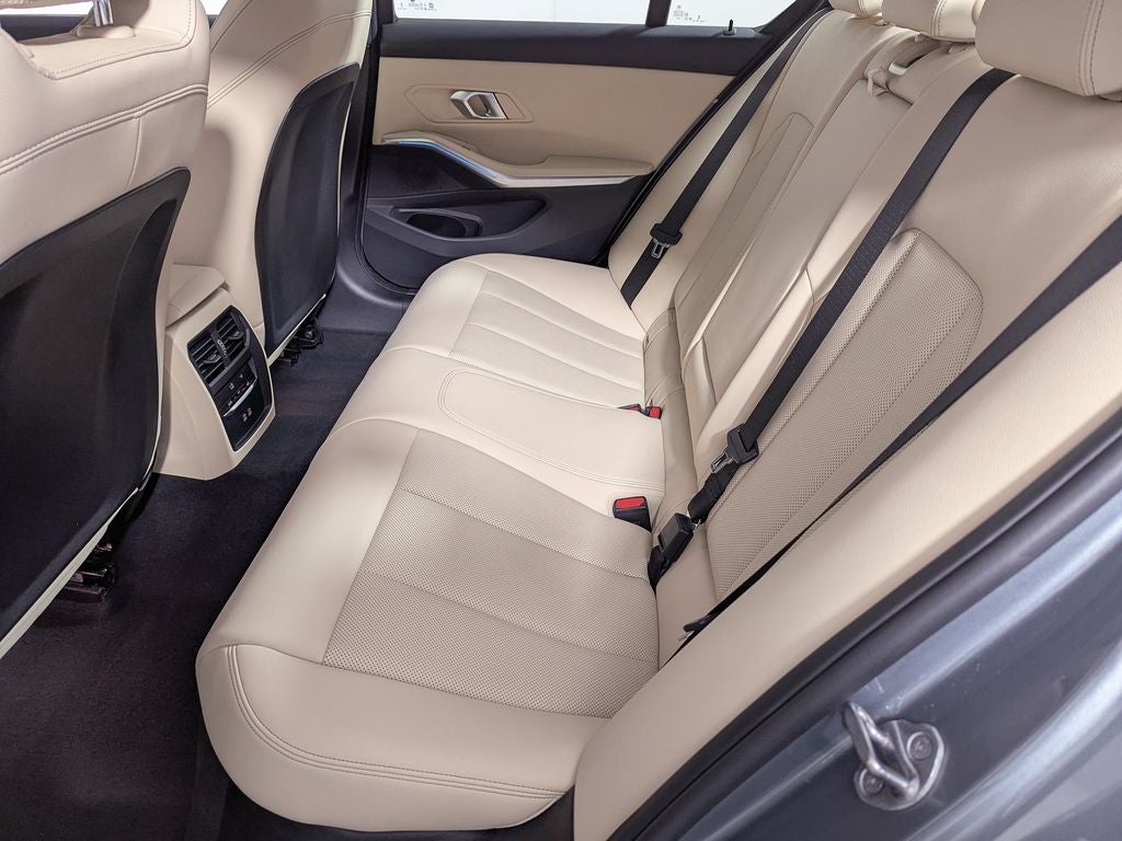 2024 BMW 3 Series 330i xDrive