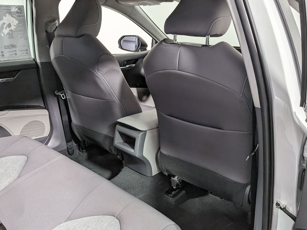 2022 Toyota Camry Hybrid LE