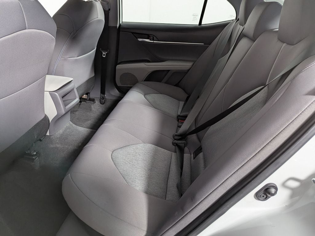 2022 Toyota Camry Hybrid LE