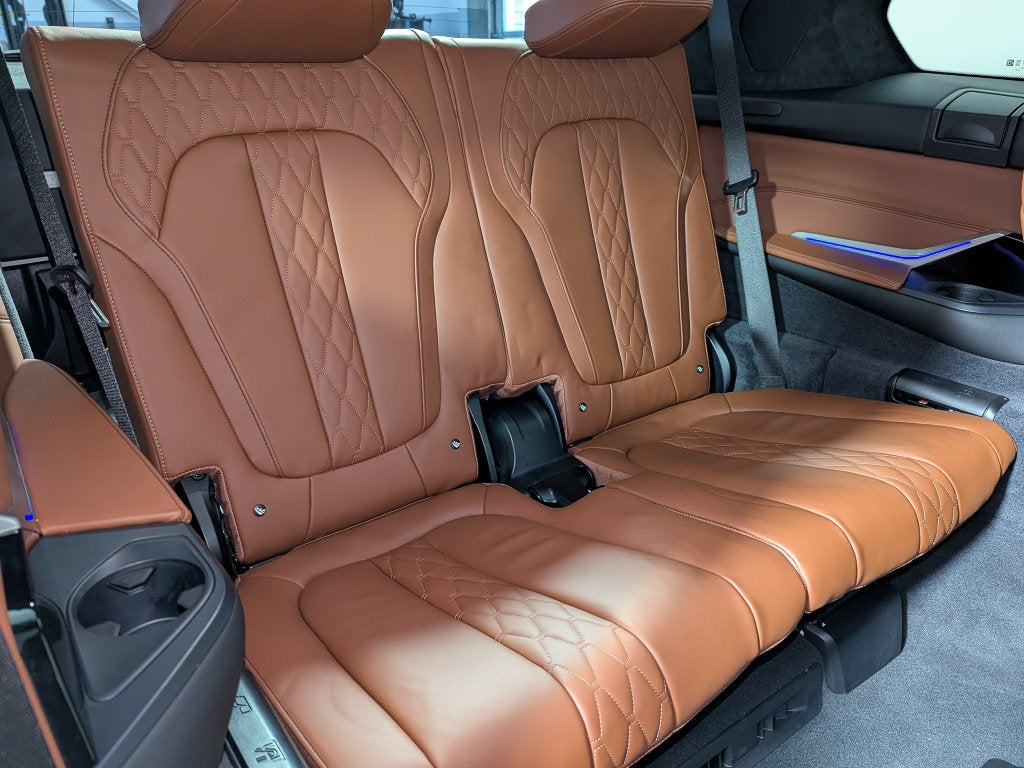 2024 BMW X7 M60i