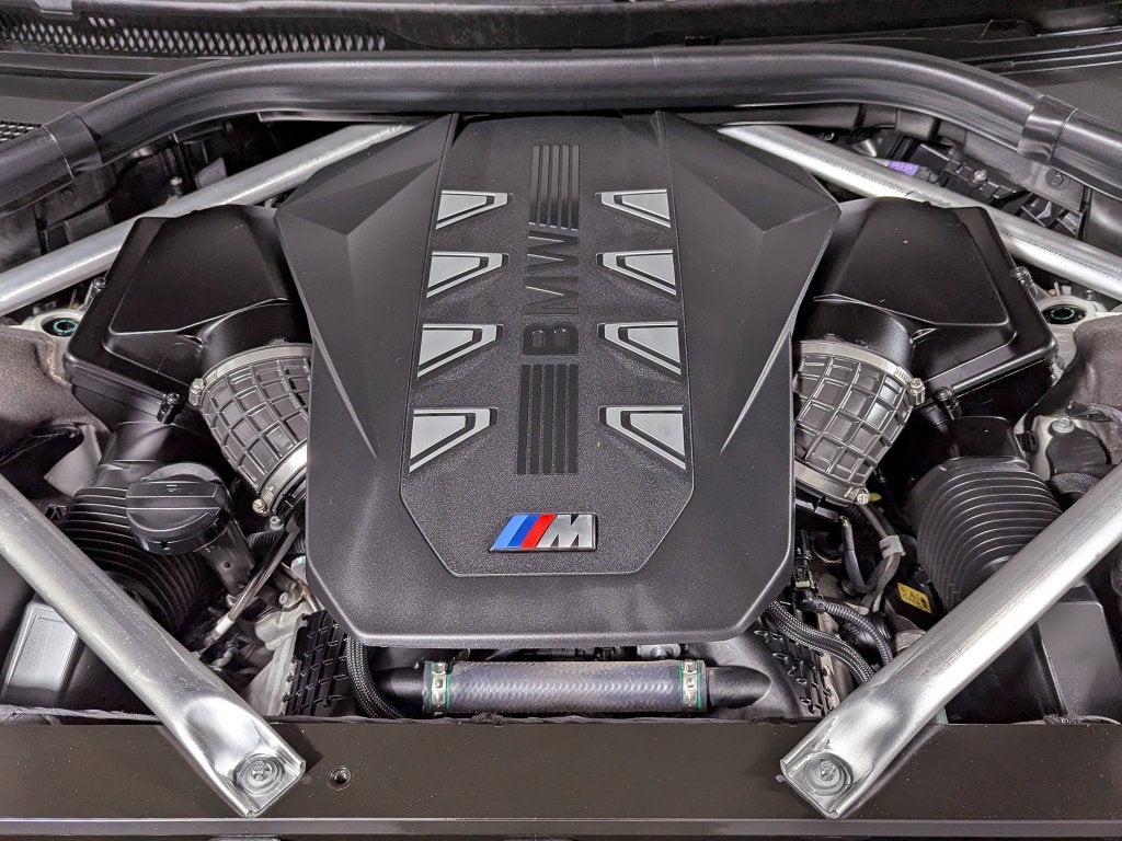 2024 BMW X7 M60i