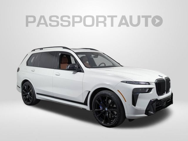 2024 BMW X7 M60i