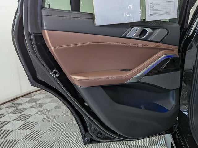 2025 BMW X6 xDrive40i