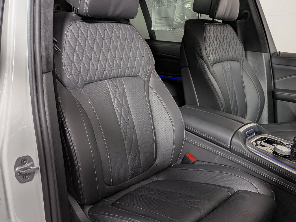 2026 BMW X7 ALPINA XB7