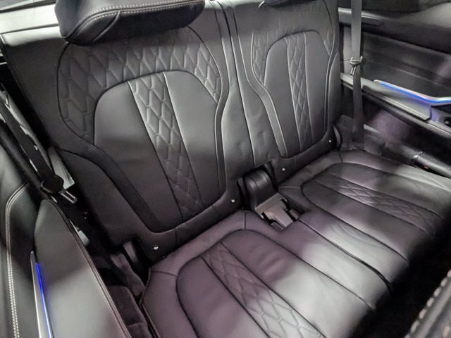 2026 BMW B7 ALPINA XB7