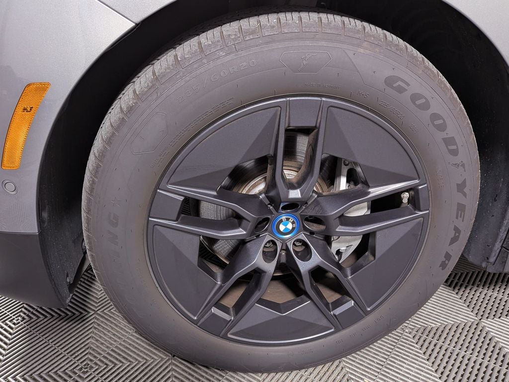 2025 BMW iX xDrive50