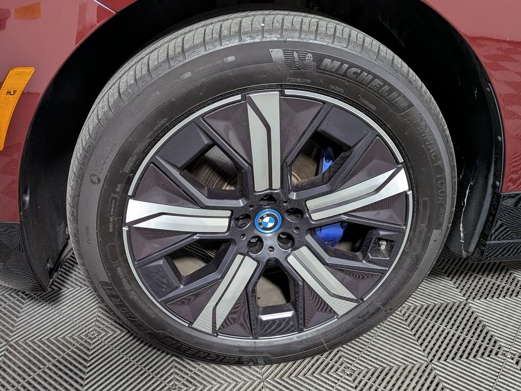 2025 BMW iX xDrive50
