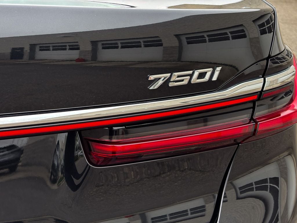 2022 BMW 750i 750i xDrive