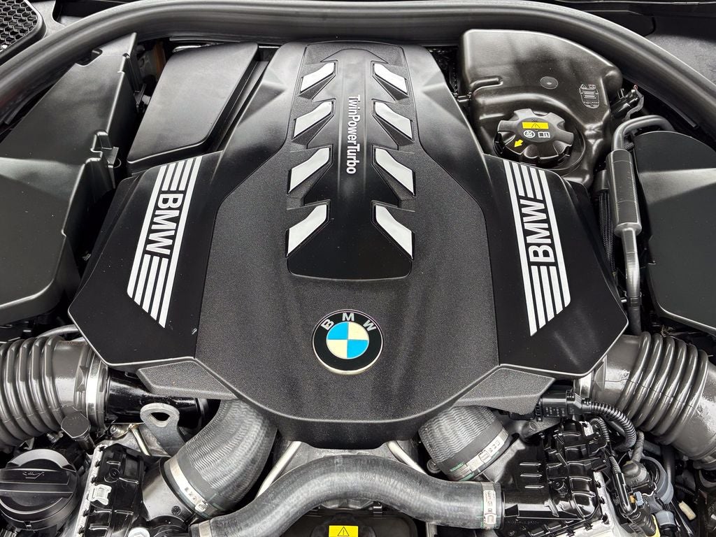 2022 BMW 750i 750i xDrive
