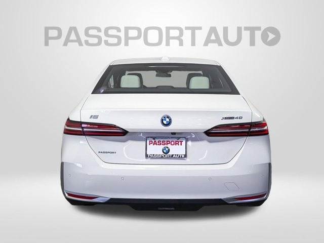 2025 BMW i5 xDrive40