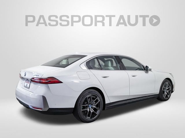 2025 BMW i5 xDrive40