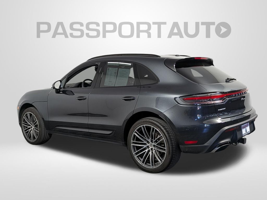 2025 Porsche Macan Base