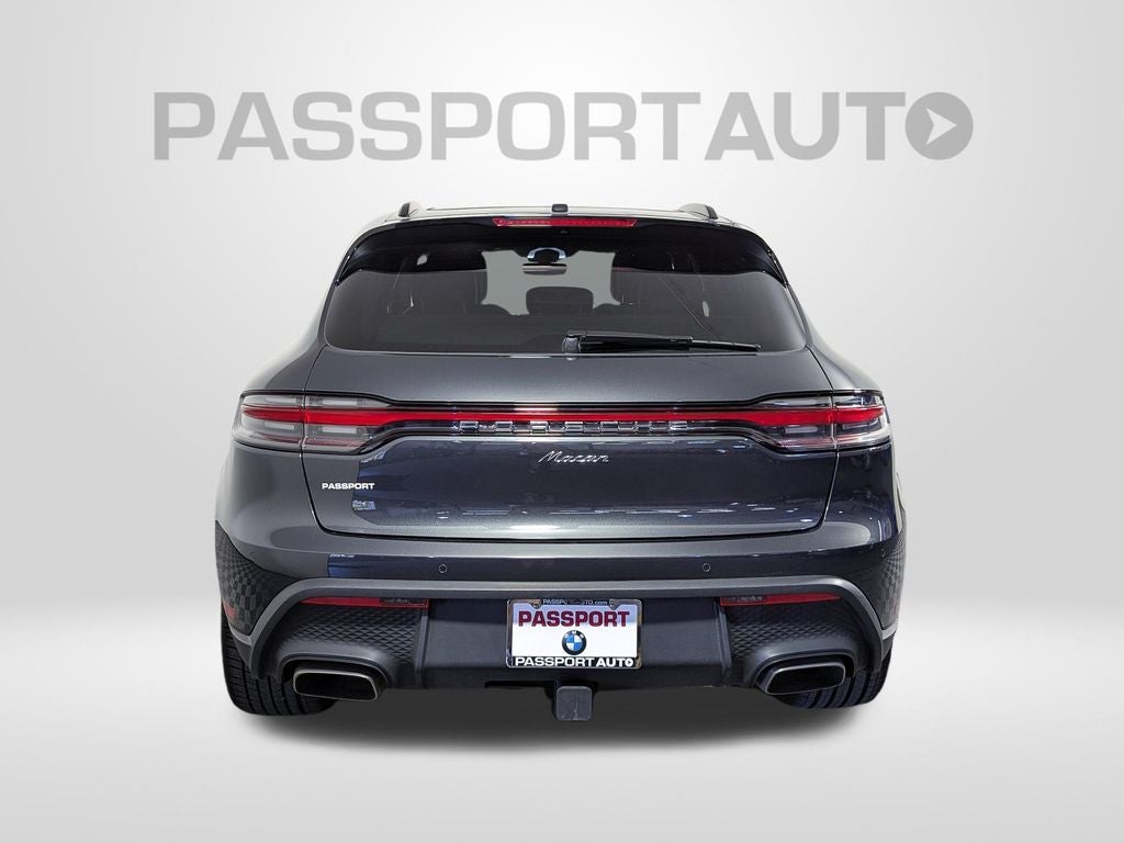 2025 Porsche Macan Base