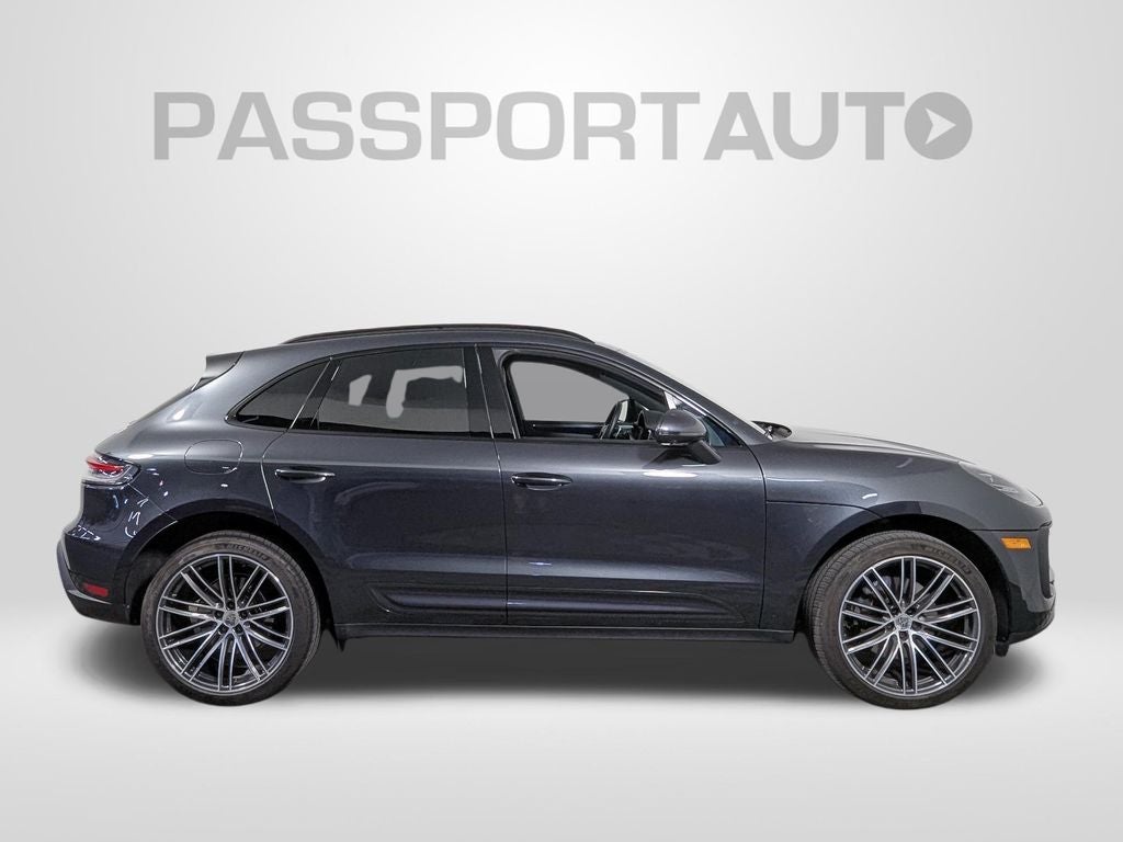 2025 Porsche Macan Base