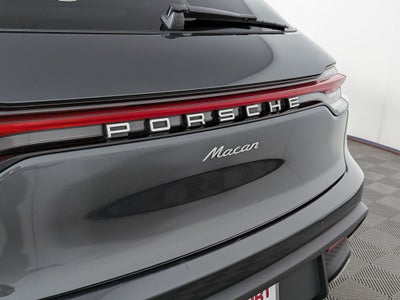2025 Porsche Macan Base
