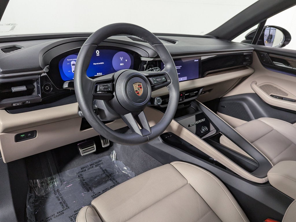 2025 Porsche Macan Electric 4