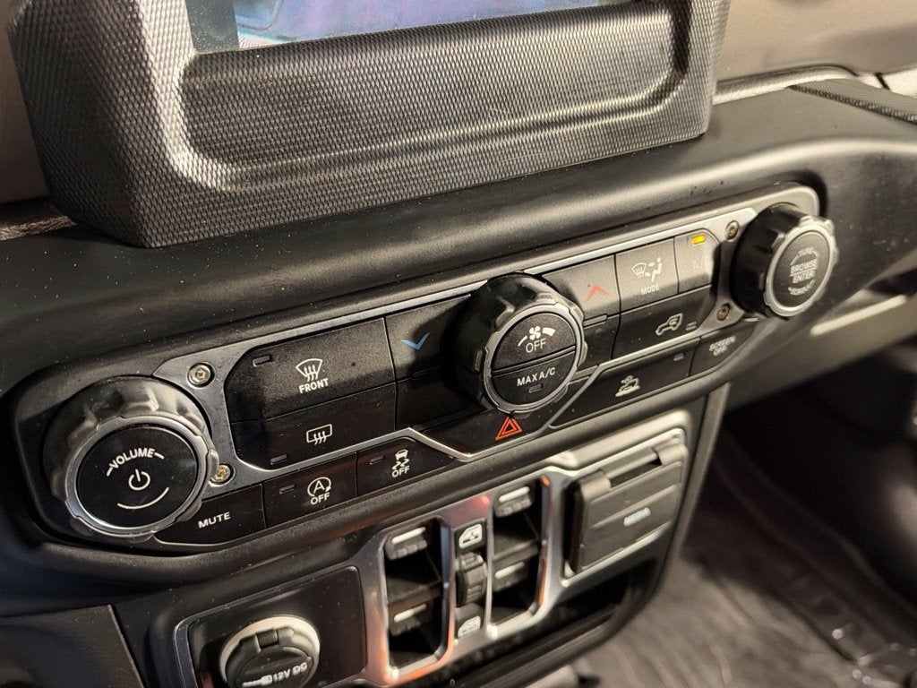 2022 Jeep Gladiator Willys