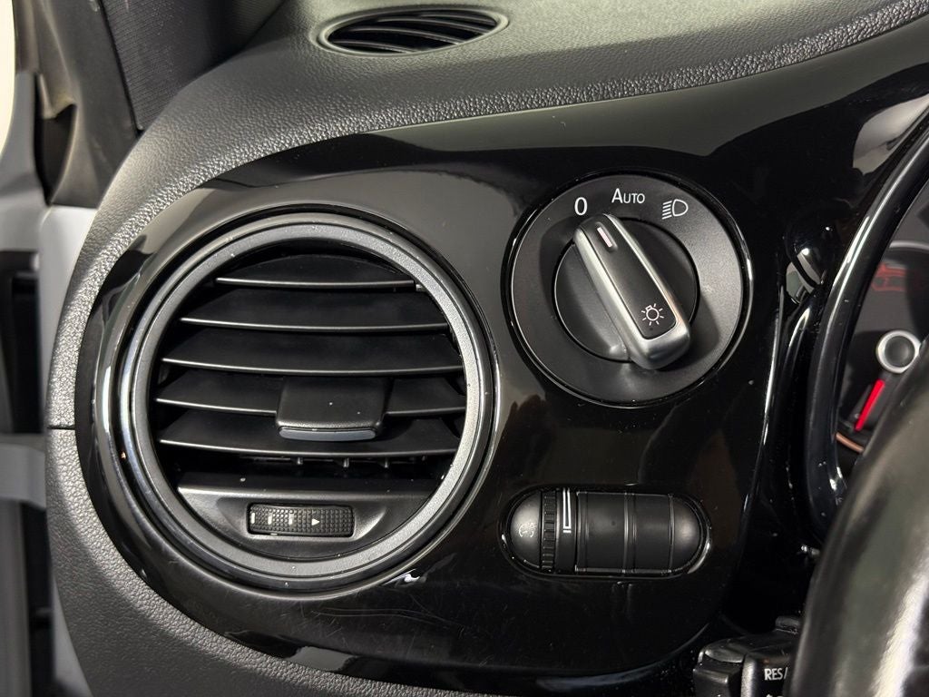 2018 Volkswagen Beetle 2.0T S