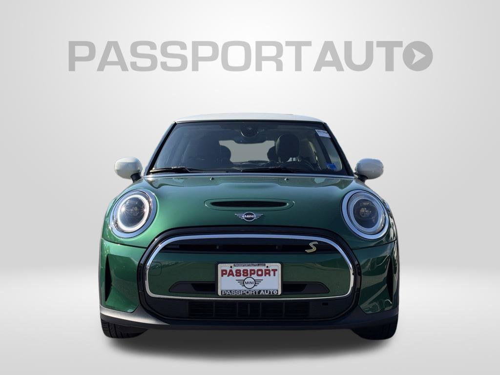 2024 MINI HARDTOP 2 DOOR Base