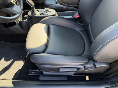 2024 MINI HARDTOP 2 DOOR Base