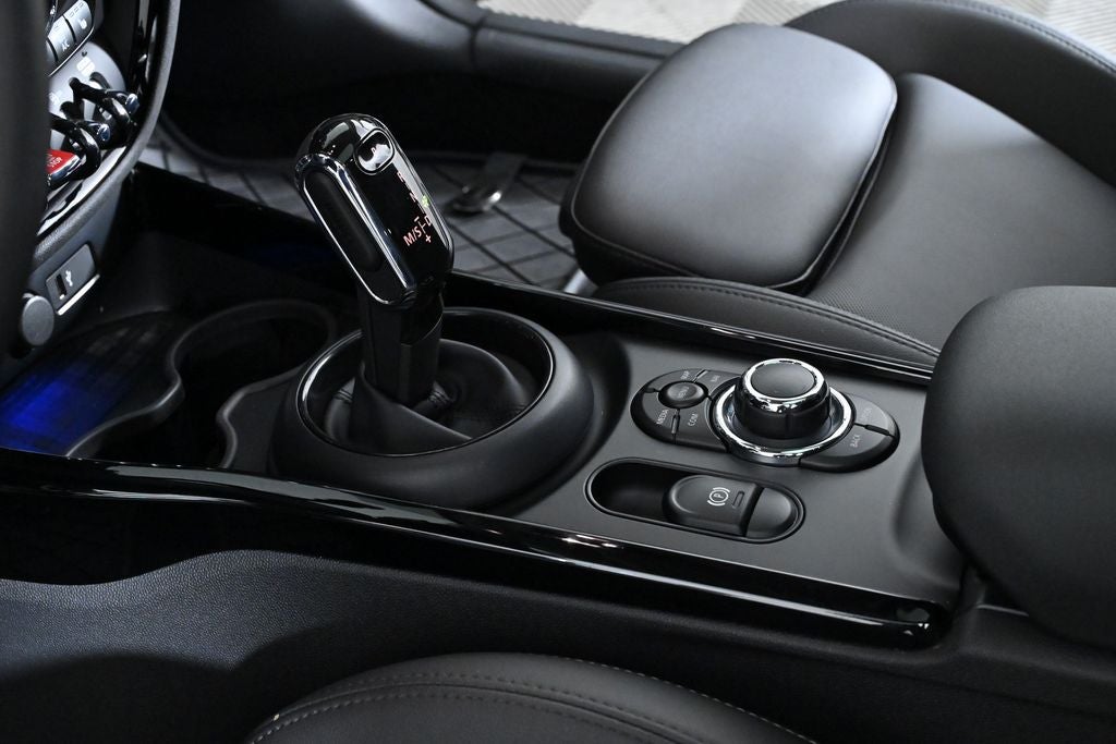 2023 MINI Cooper S Clubman Signature