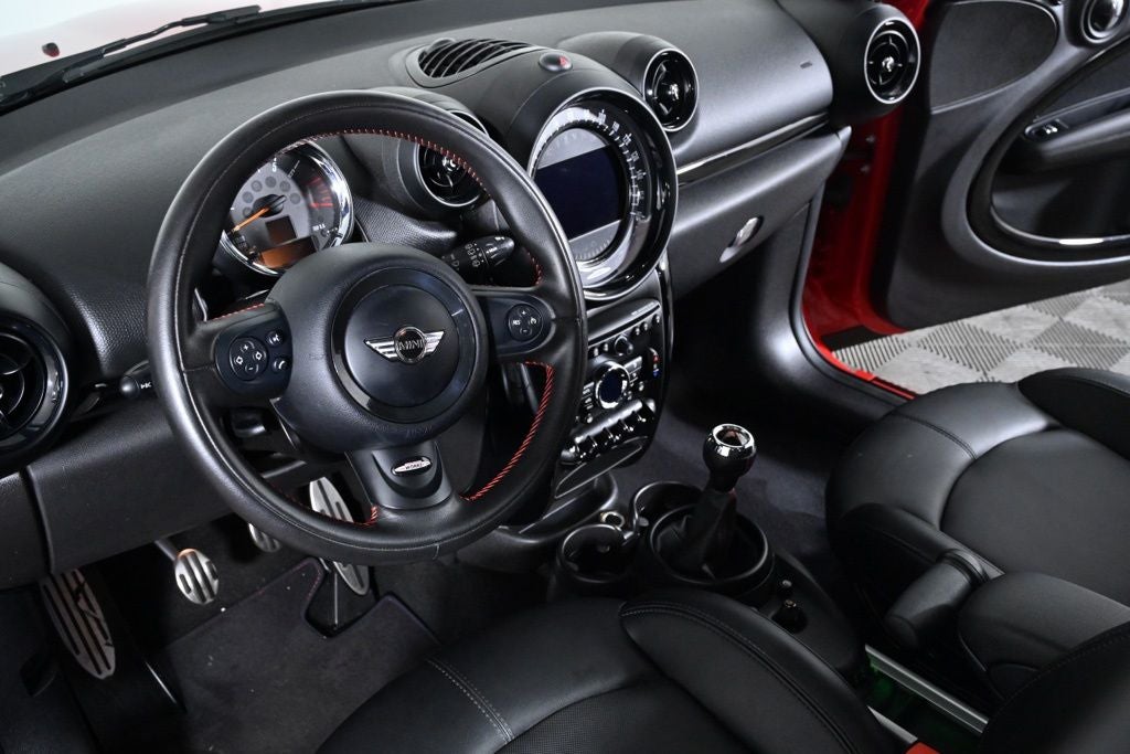 2016 MINI John Cooper Works Countryman Base