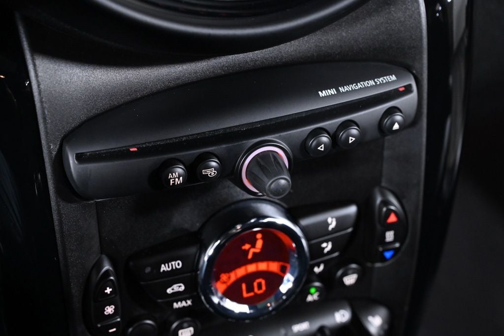 2016 MINI John Cooper Works Countryman Base