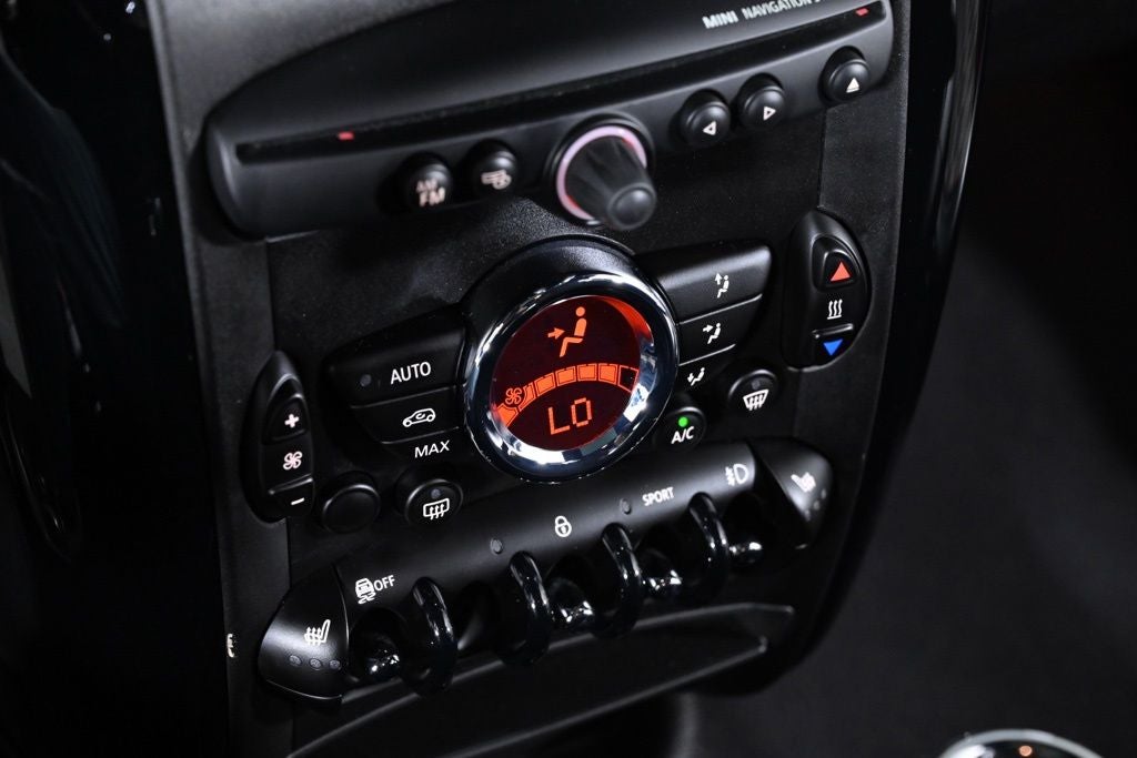 2016 MINI John Cooper Works Countryman Base