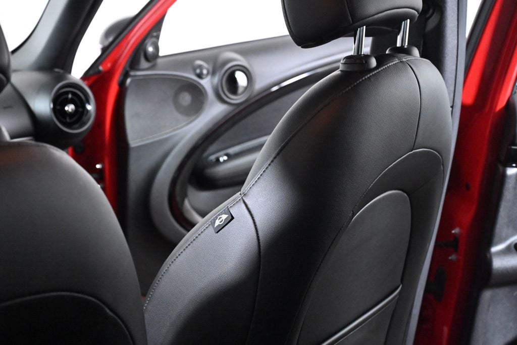 2016 MINI John Cooper Works Countryman Base