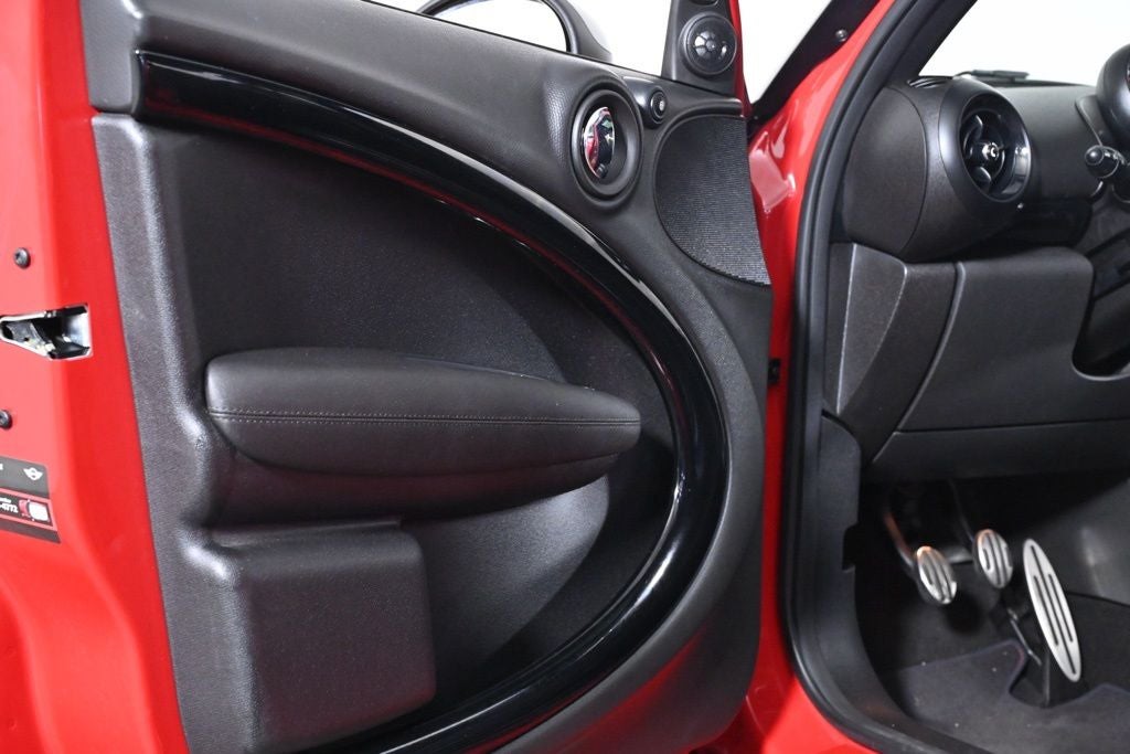 2016 MINI John Cooper Works Countryman Base