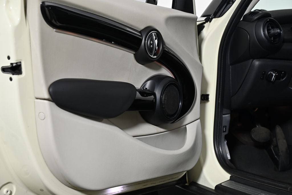 2015 MINI Cooper Base