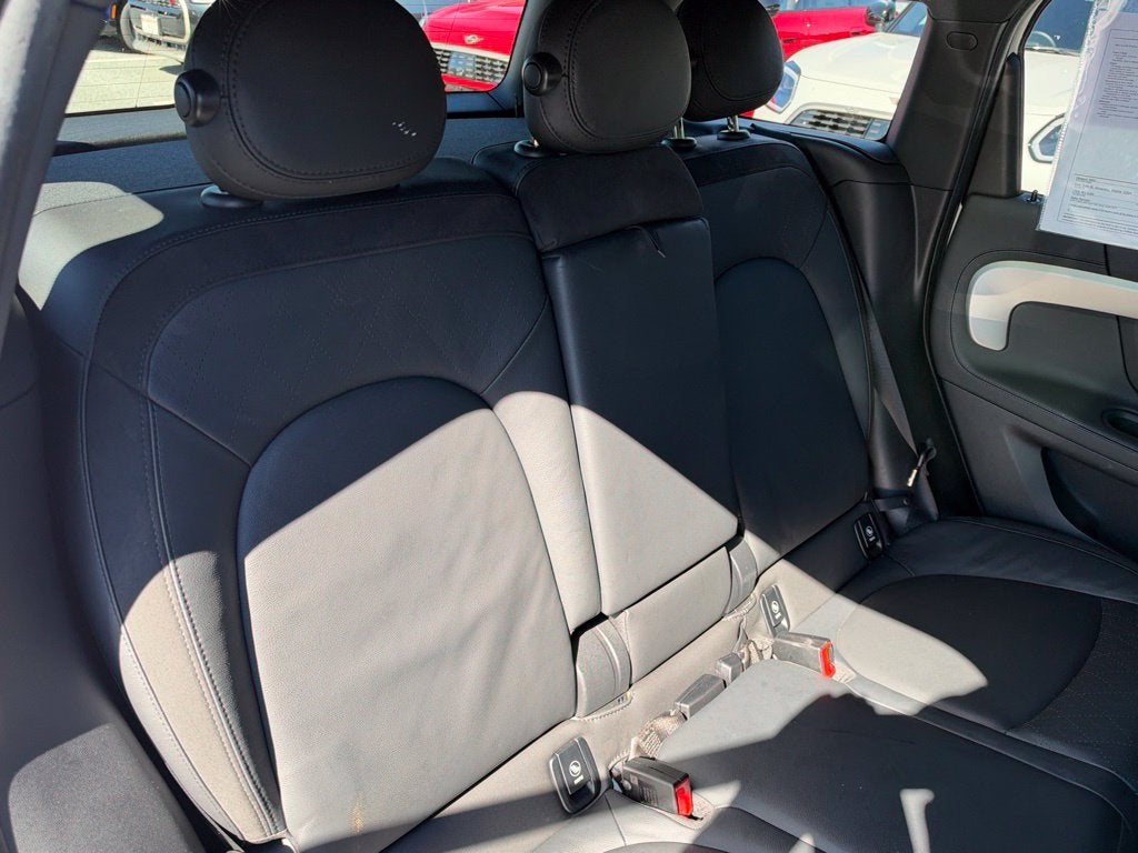 2023 MINI COUNTRYMAN Base