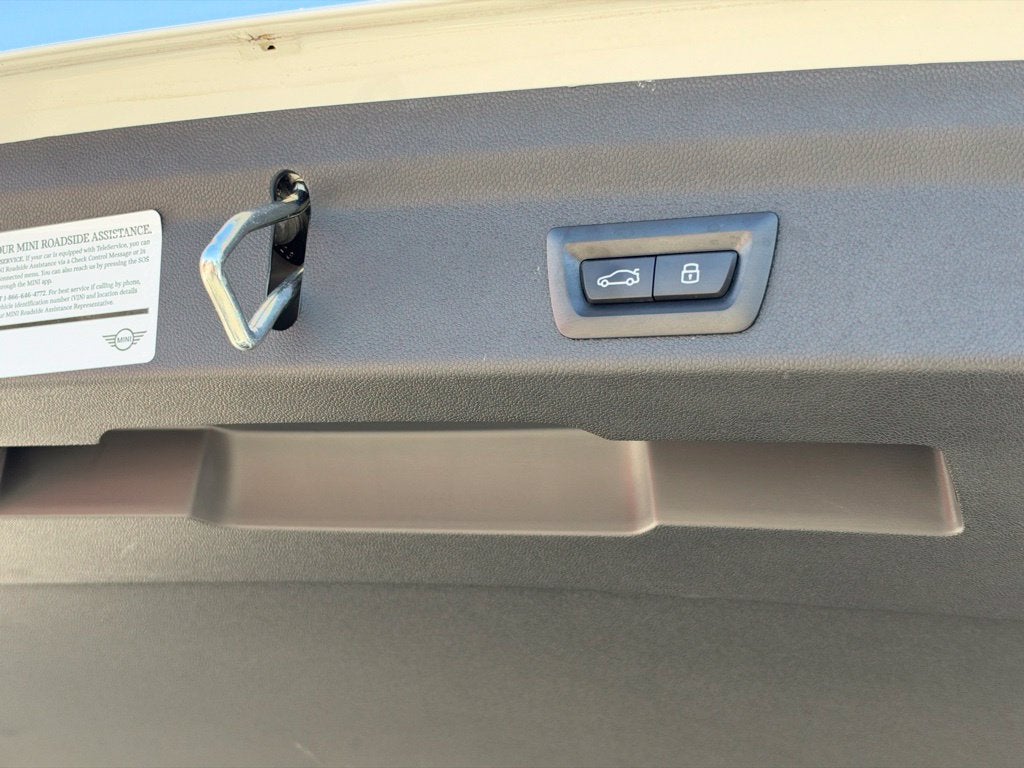 2023 MINI COUNTRYMAN Base