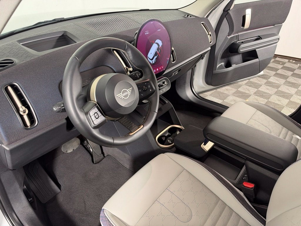 2025 MINI COUNTRYMAN Base