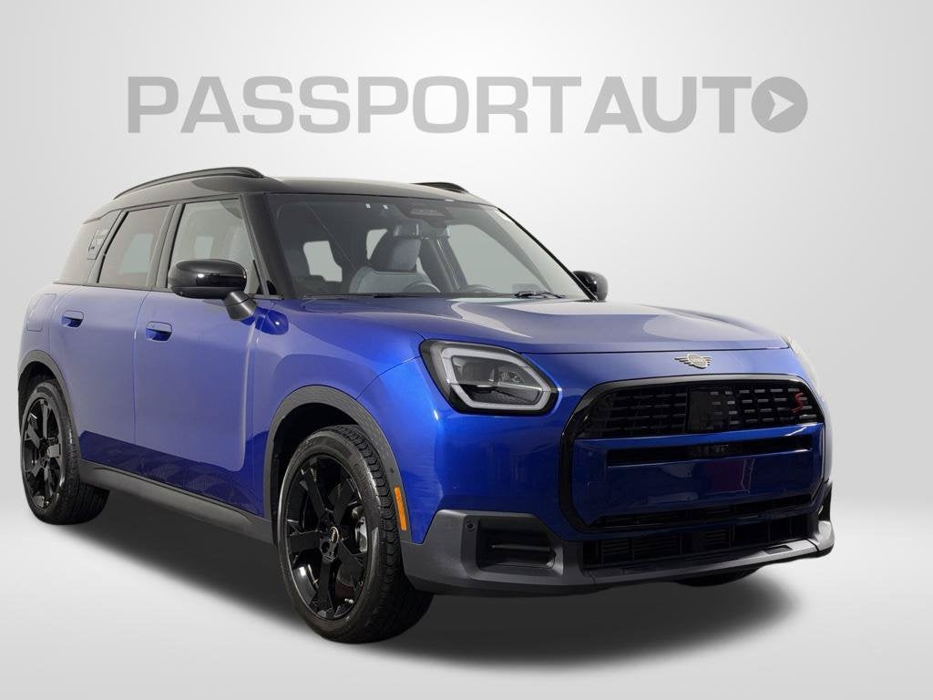 2025 MINI COUNTRYMAN Base