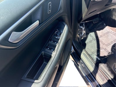 2020 Ford Edge SE