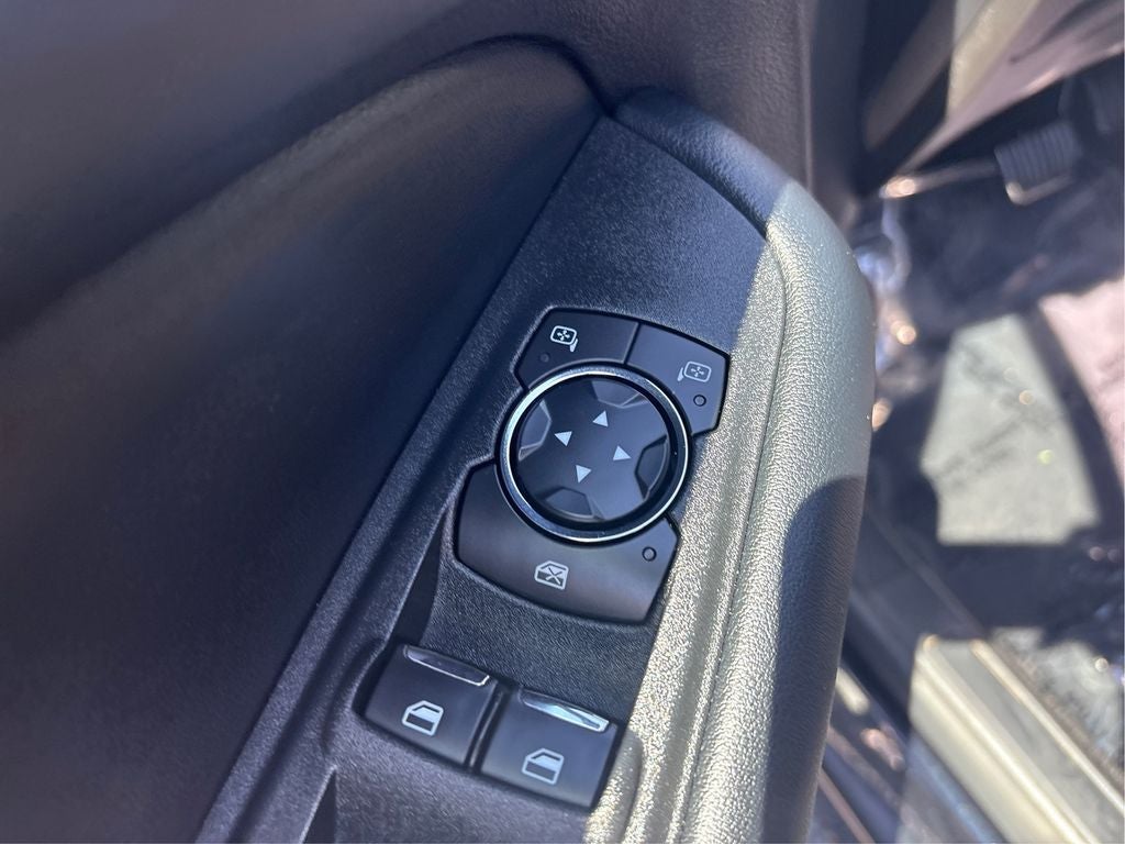 2020 Ford Edge SE